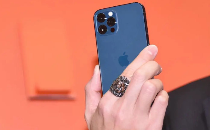 渔洋镇苹果手机维修分享iPhone12系列重启方法教程 